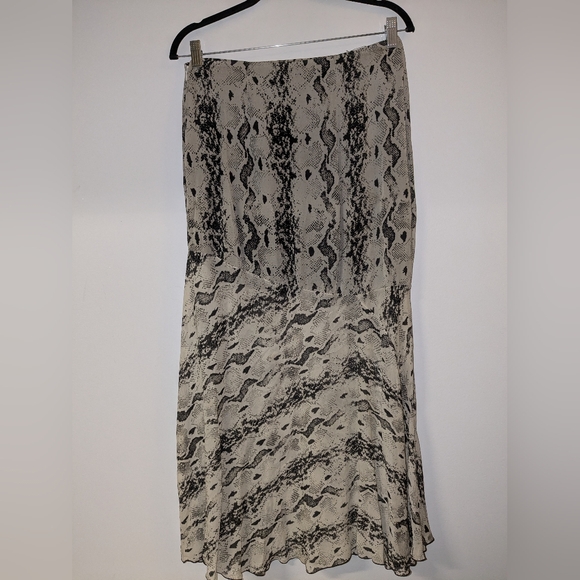 & Other Stories Snake Print Midi Skirt Size 6 $89 - Picture 7 of 9